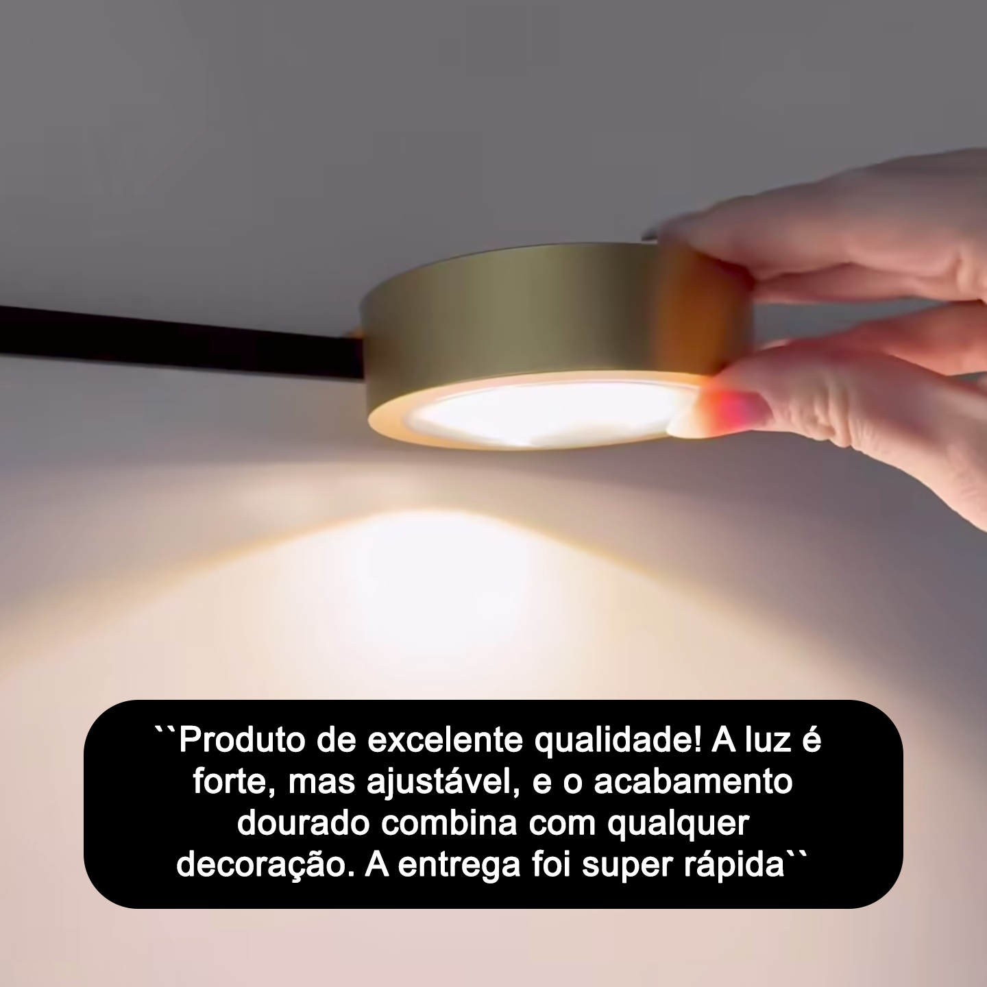 LumaGold – Luminária Moderna com Porta USB